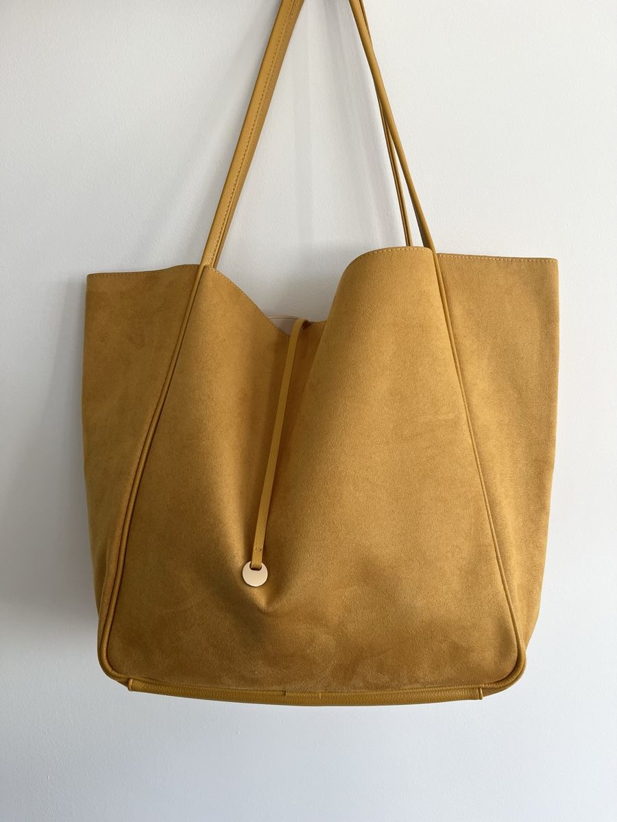 Taschen für Damen: Handtasche im Wildlederlook – Neu (gemäss Beschreibung) aus Zürich von me_t7e4 1