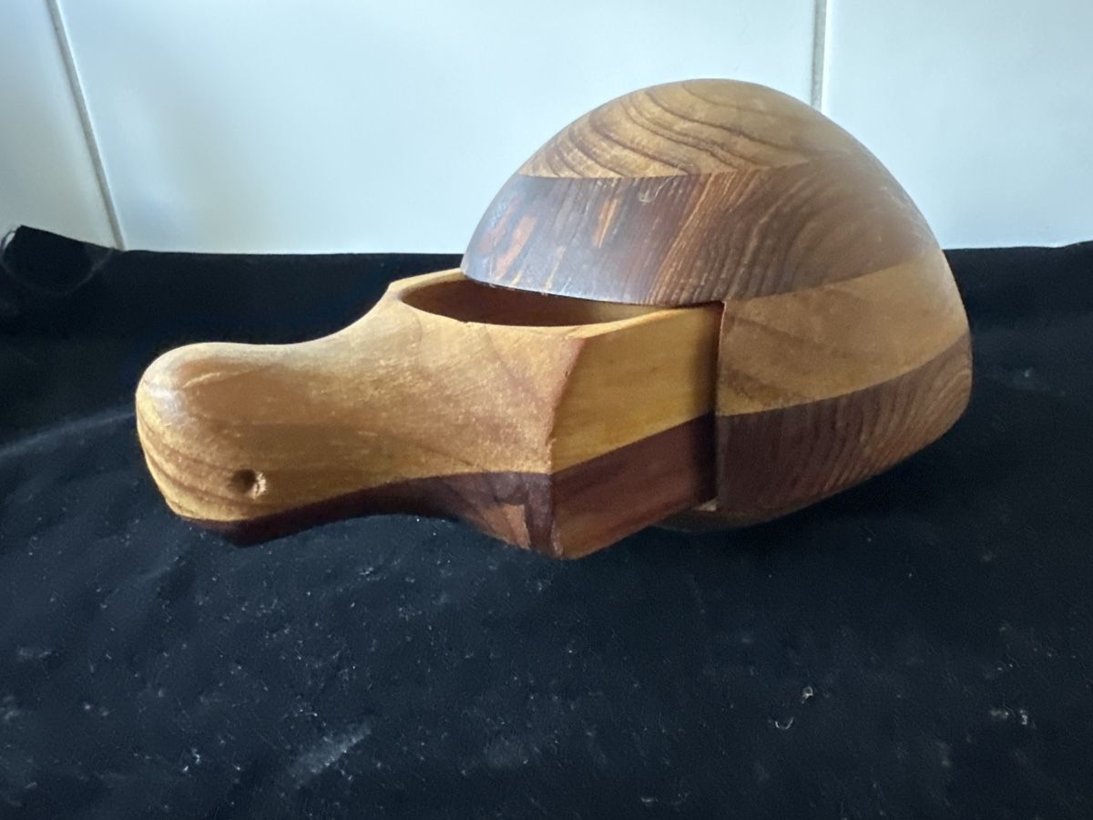 Statuette: Holzschatulle Schildkröte Deborah D. Bump Maker – Usato da Zürich venduto da Chaeffeler 1