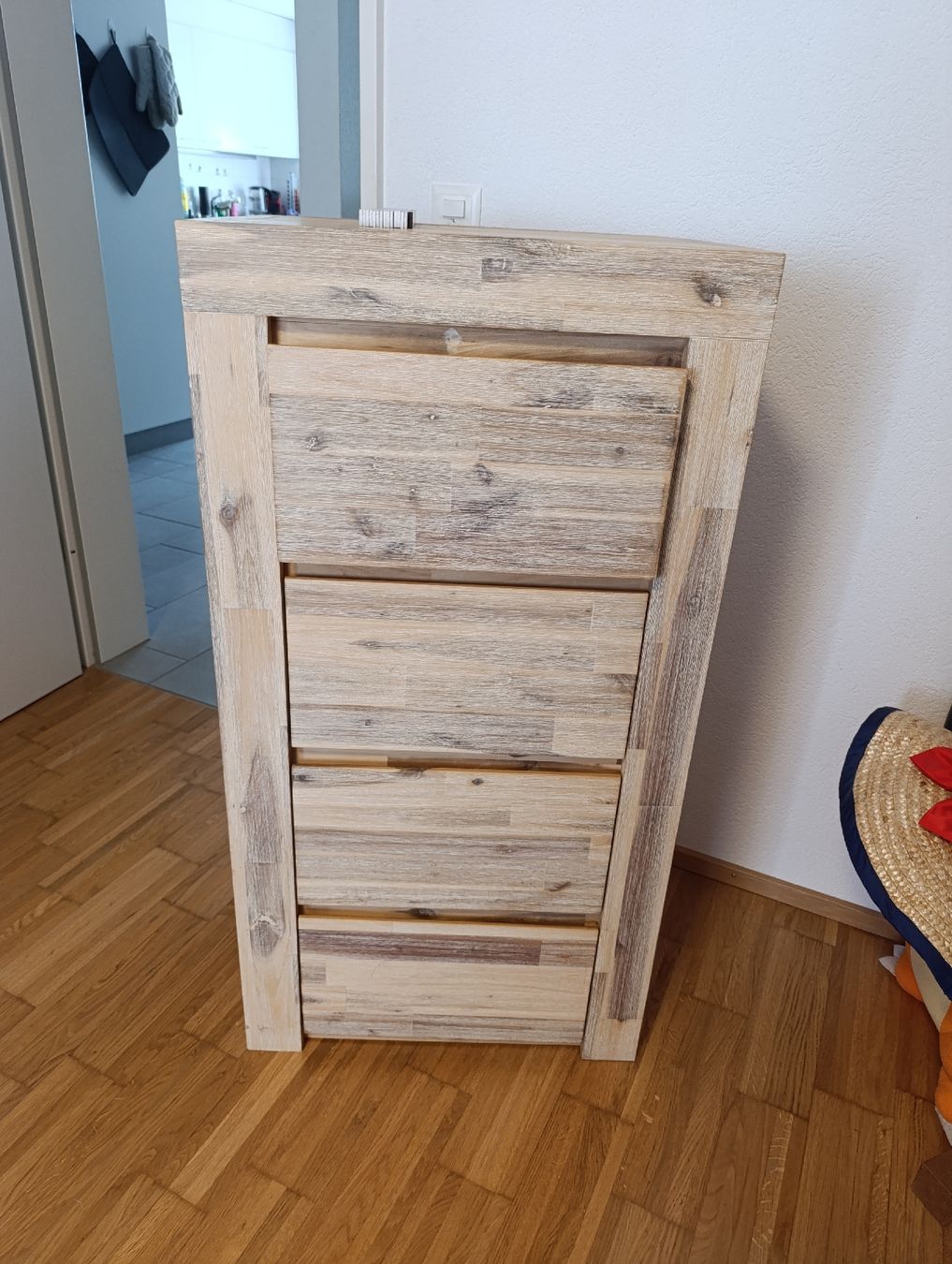 Micasa Commodes: Kommode - 110x57x40 – D'occasion à seengen par RevGoatfreed