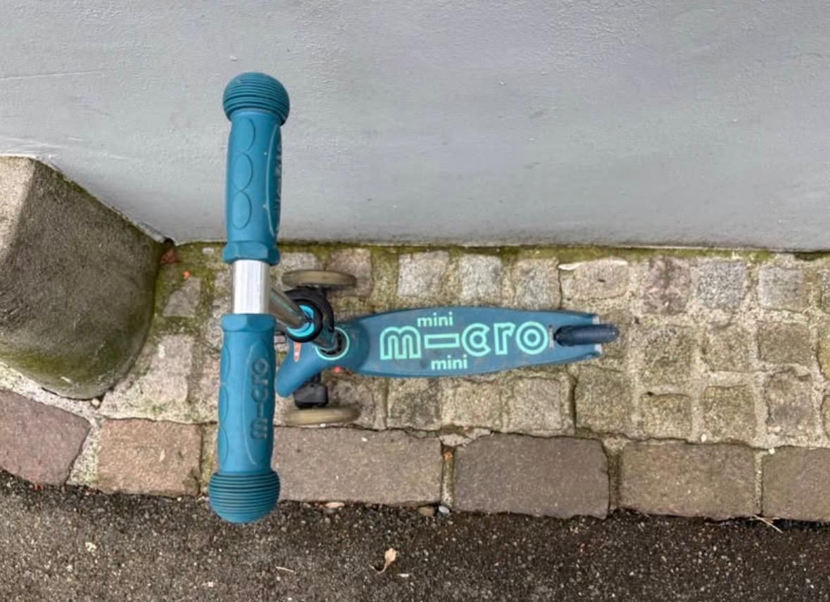 Micro Kickboard: Kinder Trottinett Mini Micro blau gebraucht – Usato da Richterswil venduto da Danistr 2