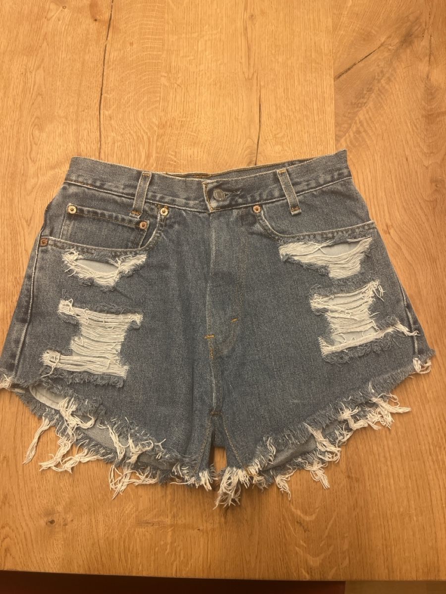 Levi's Pantalons: Levis Shorts – D'occasion à Winterthur par JuliaLea