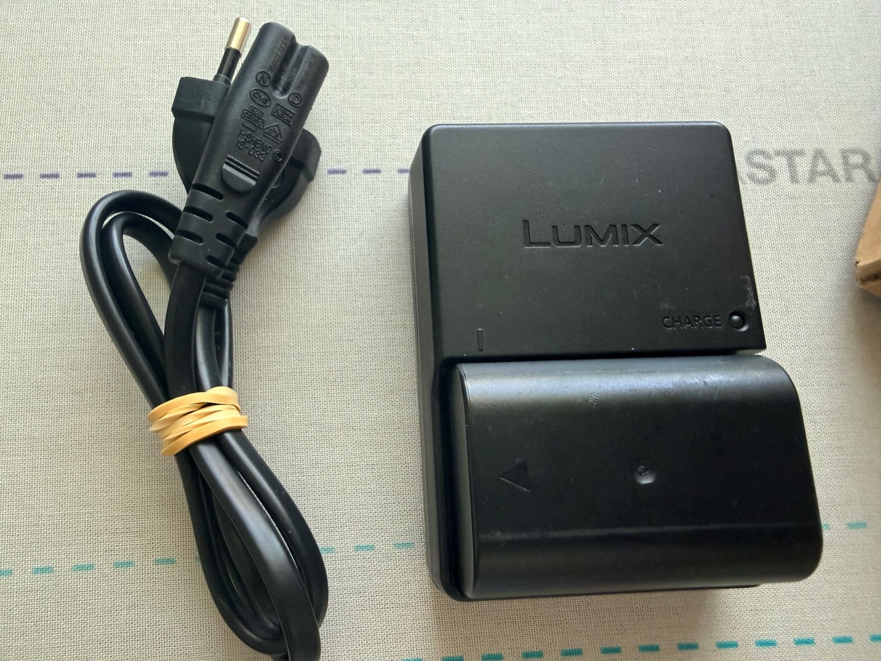 Panasonic Fotocamera: Panasonic gh4 body top zustand – Usato da Giubiasco venduto da nofi85 5