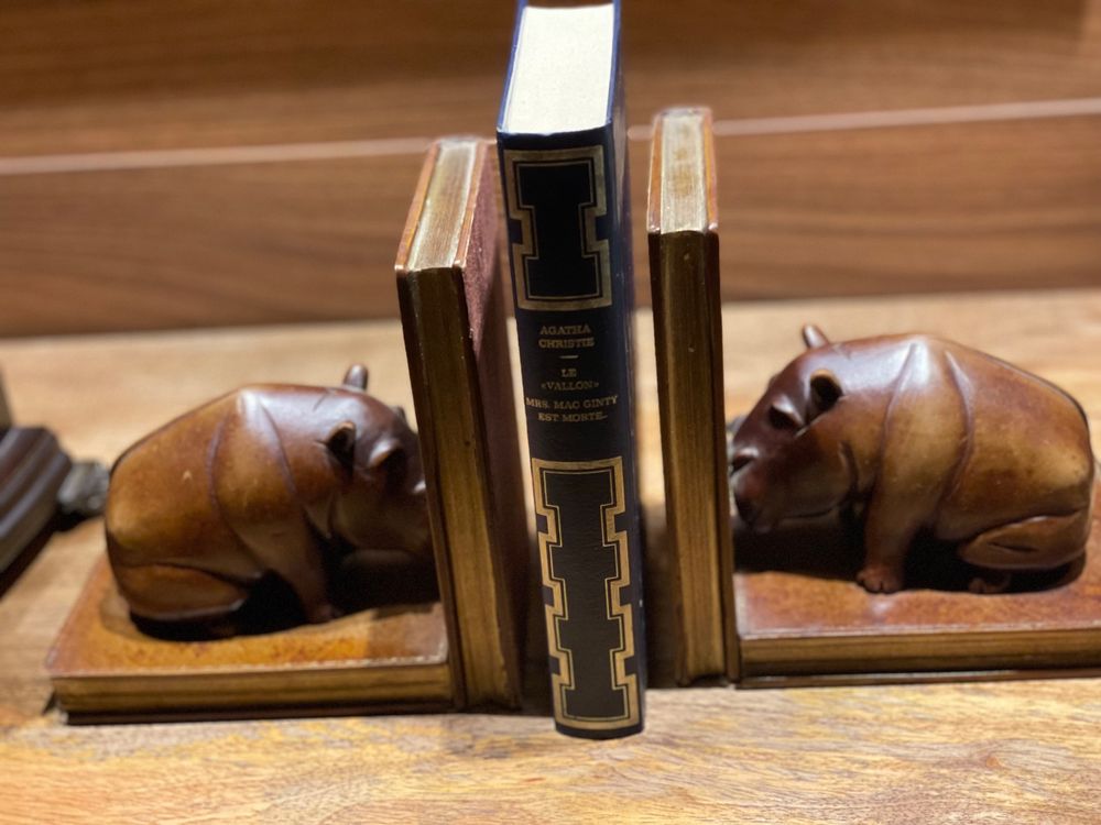 A pair of Lalique 'Serre-Livres Hirondelles' bookends Post War