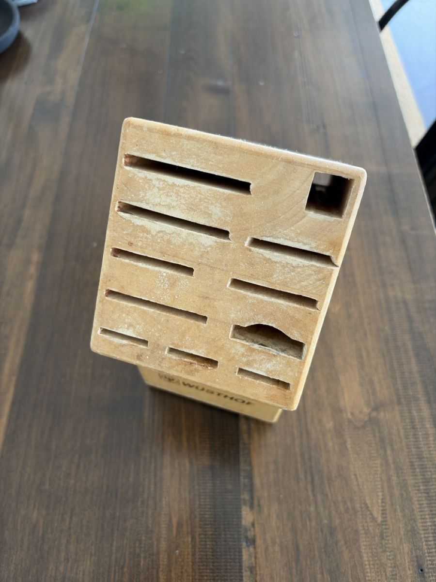 Wüsthof Küchengeräte: Wusthof Knife Block (solid wood)  – Gebraucht aus Zug von CyclingThings