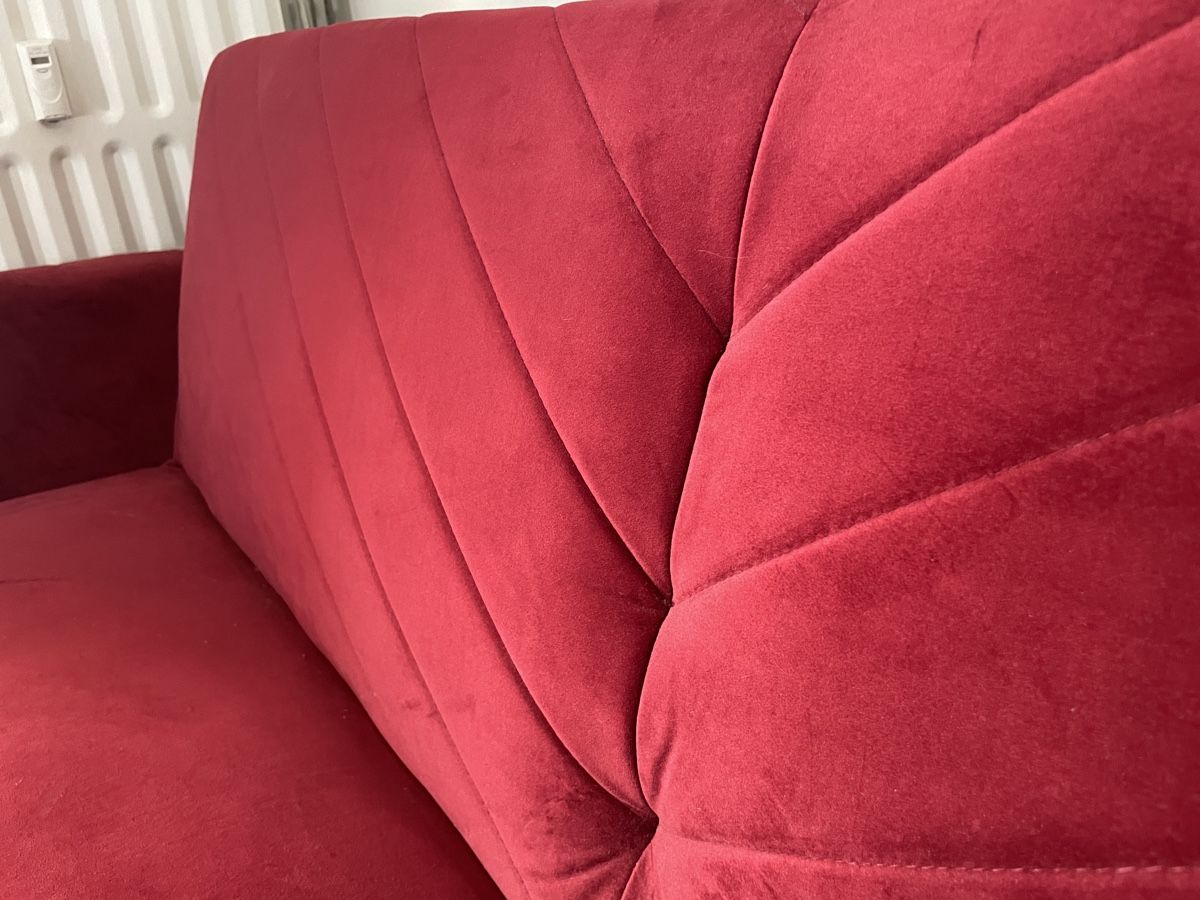 Sofas: Schönes rotes Samtsofa – D'occasion à Basel par Toniboni 1