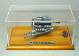 CMC 1:18 / Motor-Aggregat Mercedes 300 SLR, 1955