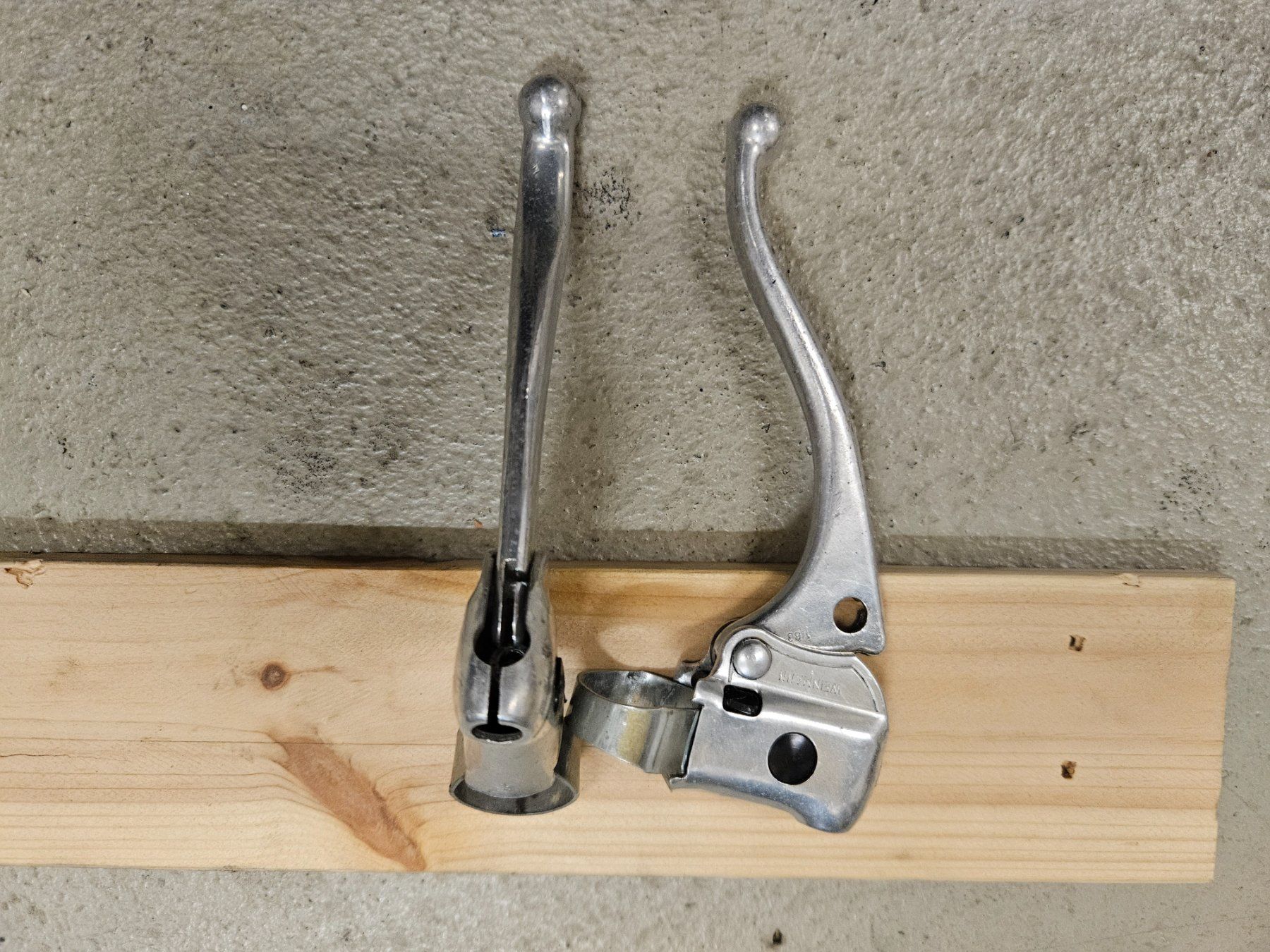 Pezzi di ricambio: Retro Velo Bremshebel Aluminium – Usato da Zürich venduto da dom_7d9b 1