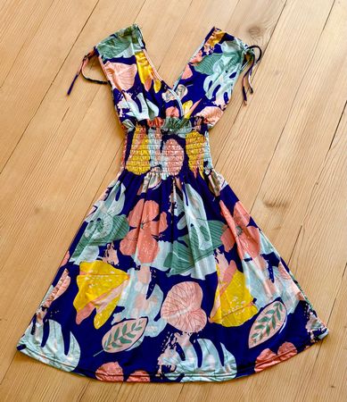 Kleid/Sommerkleid Blumen,kühler/fliessender Stoff,Gr.42/44
