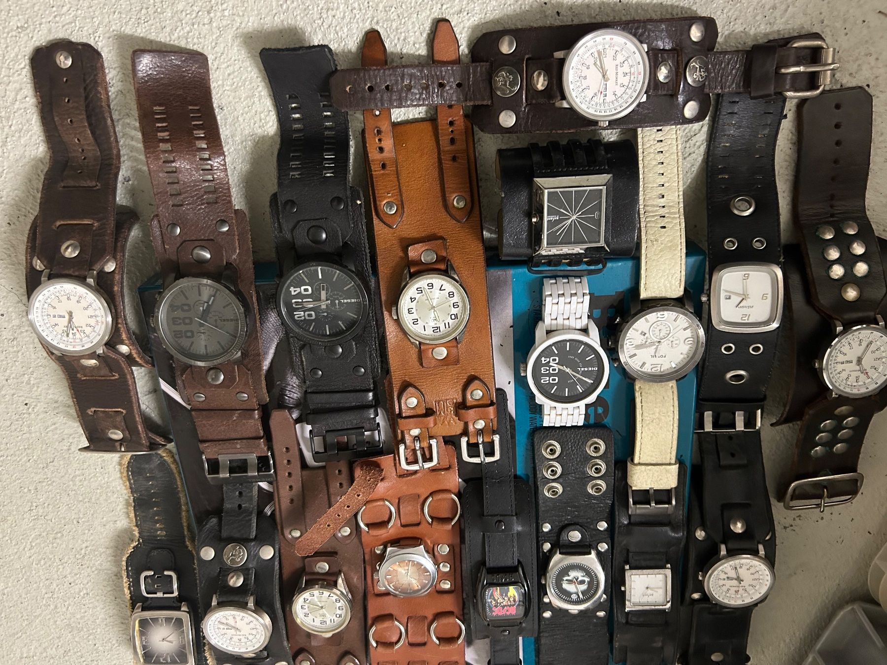 Orologi: Riesige uhren sammlung – Usato da Reichenburg venduto da Be-nice