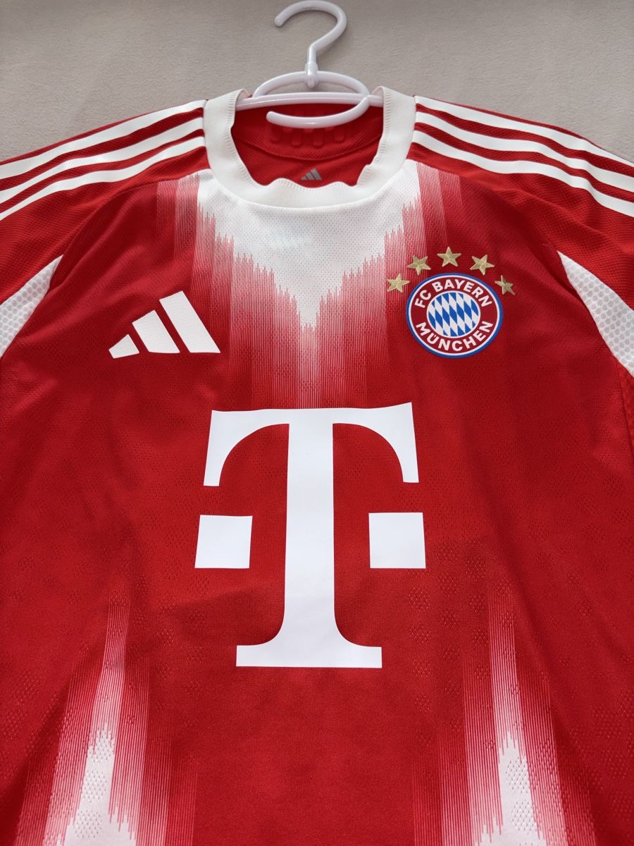 Bayern München Canottiere & Pantaloni: FC Bayern München Authentic Trikot / size M – Usato da Urdorf venduto da YannisW. 1