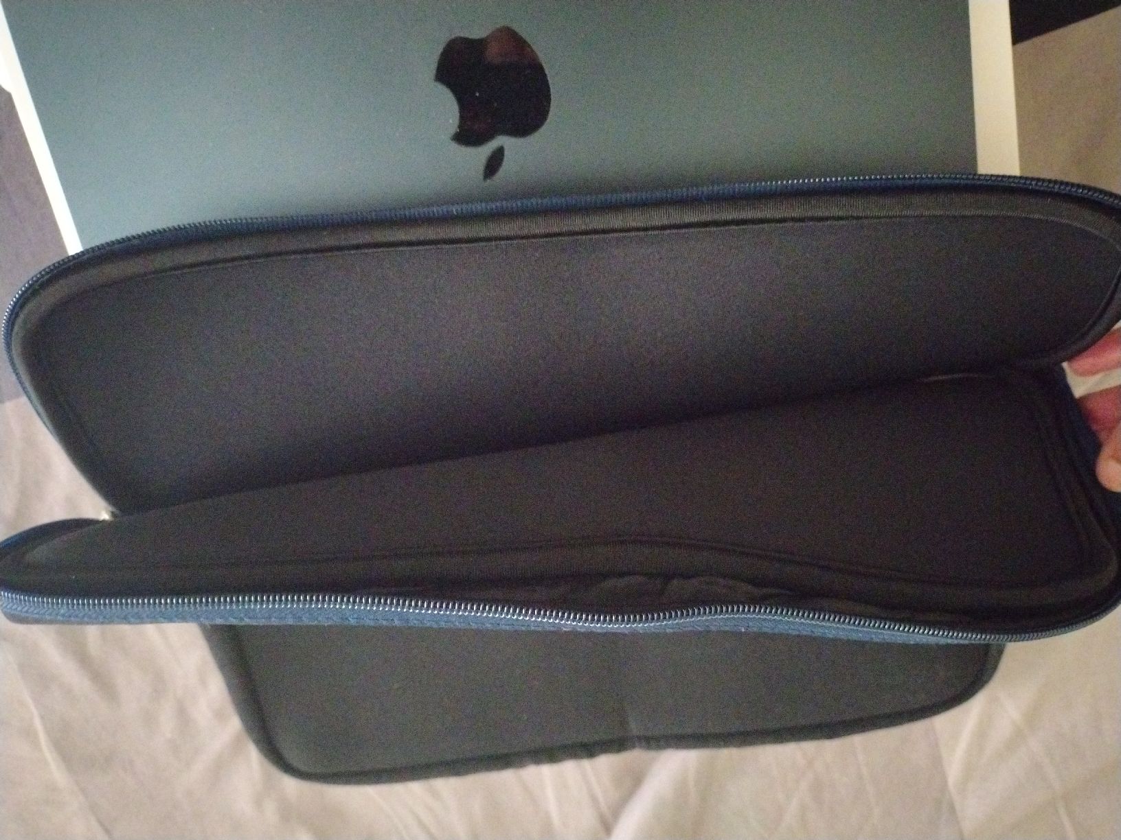 Targus Borse: Laptop Bag (Targus) – Nuovo (secondo la descrizione) da Zürich venduto da ved_6df6 1