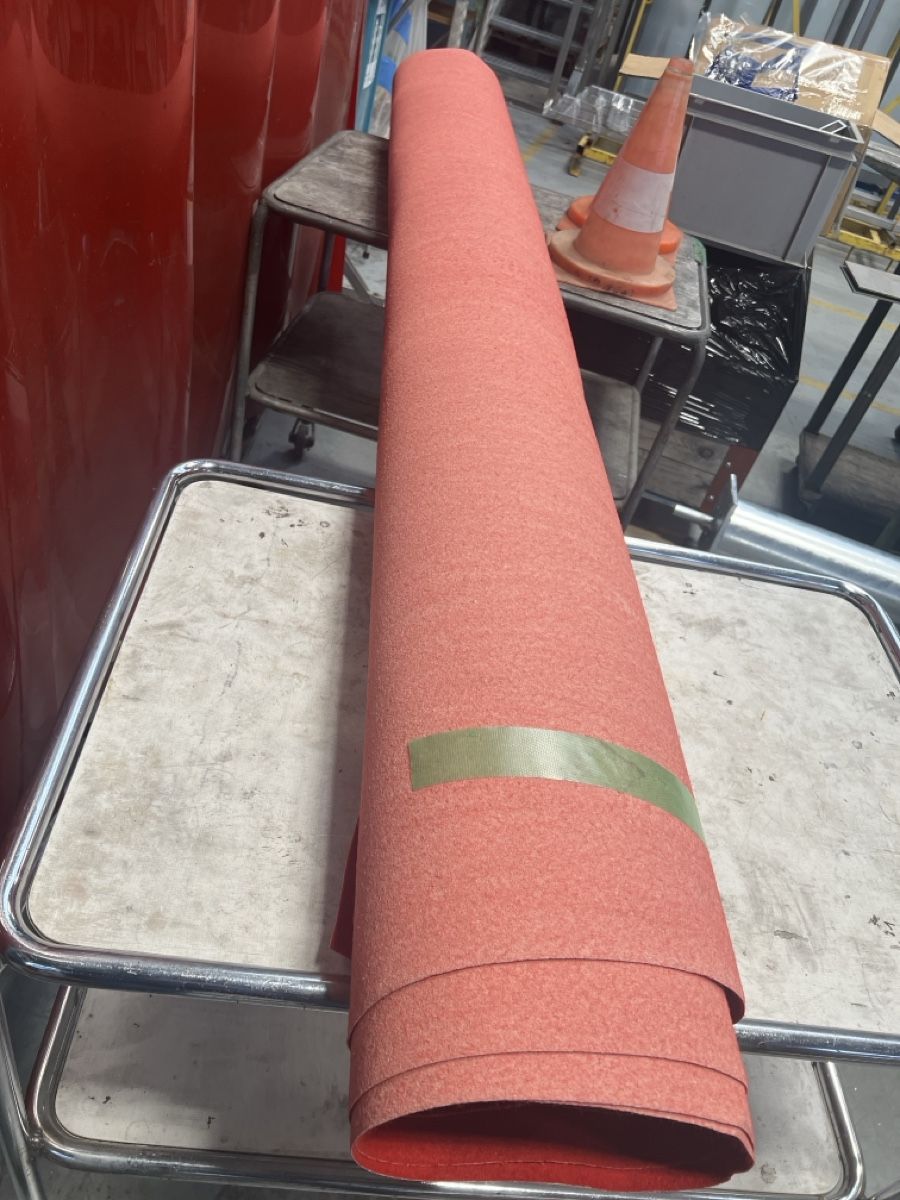 Tapis: Teppich, rot, Läufer, VIP – D'occasion à Läufelfingen par Zehnerlein