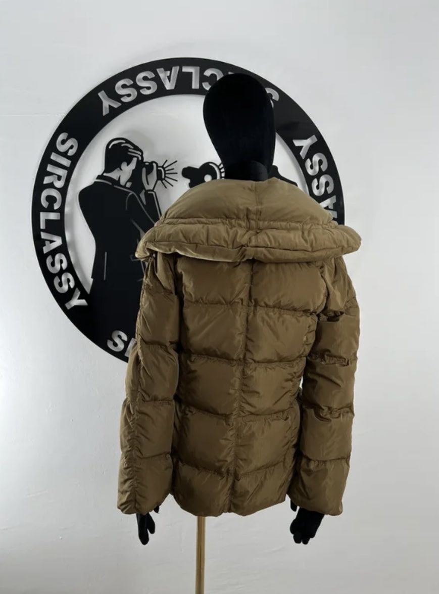 Moncler Cappotti: Moncler Downcoat, size M – Nuovo (secondo la descrizione) da Oberrieden venduto da ElsaL 7