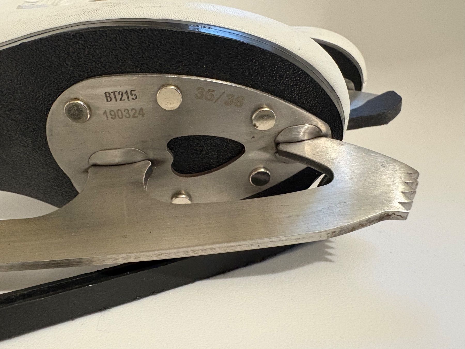 Oxelo Schlittschuhe: Schlittschuhe weiss Gr 35/36 – Gebraucht aus Wetzikon ZH von Bimbo33 3