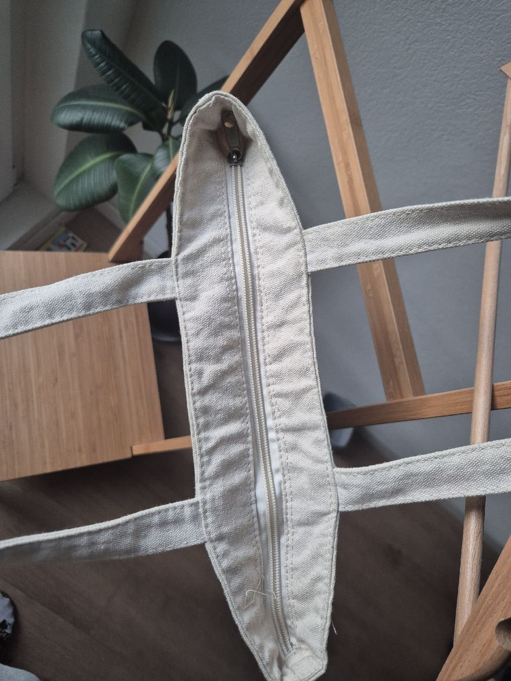 Borse: Stofftasche Beige mit Reisverschluss – Usato da Belp venduto da manii__ 3