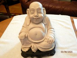 Buddhafigur, der glückliche Buddha, Steinzeug, 21cm hoch