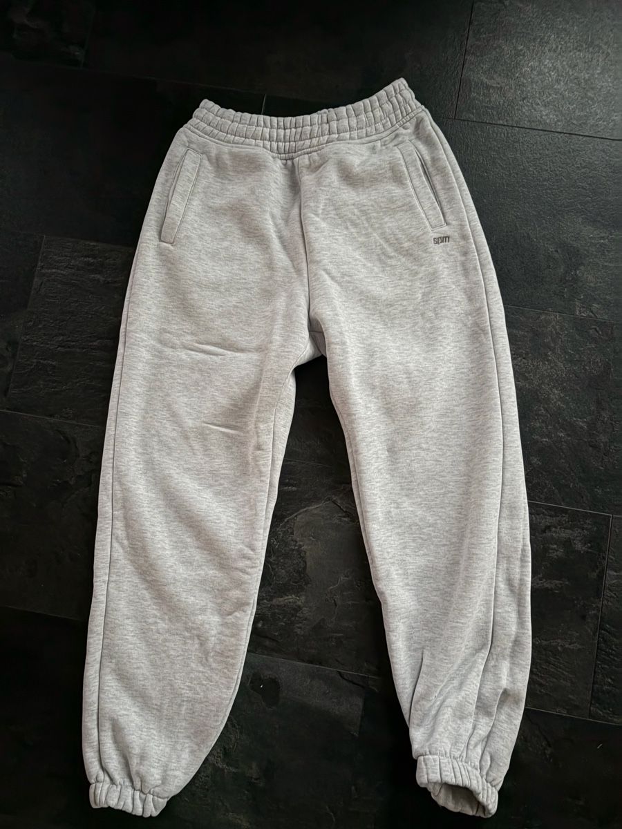 6PM Hosen: Hellgraue 6PM Jogger  – Neu (gemäss Beschreibung) aus Selzach von ClothesByLuis