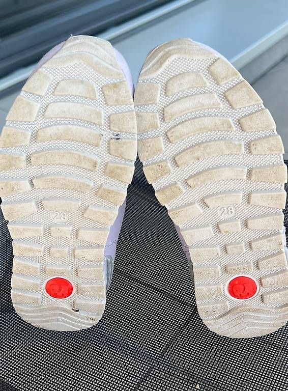 Schuhe für Mädchen: Elefanten Schuhe Kids Mädchen Grösse 28 – Gebraucht aus Thal von maesi86 2