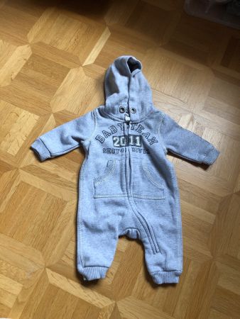 Trainer ganzteil grau Gr. 68 (15)