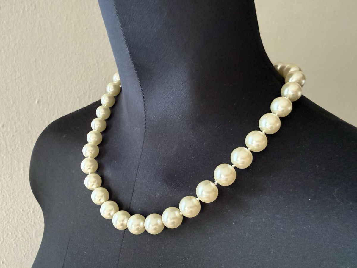 Catenine: Vintage Perlenkette Goldfarbene verschluss – Usato da Lamone venduto da LaCantinaMagica 1