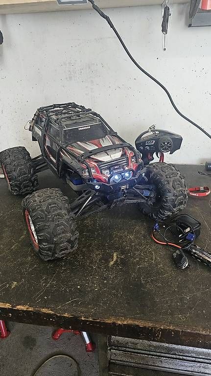 Traxxas Modellismo RC: Traxxas Summit 1/8 – Usato da Sils im Domleschg venduto da Colin.Grischott