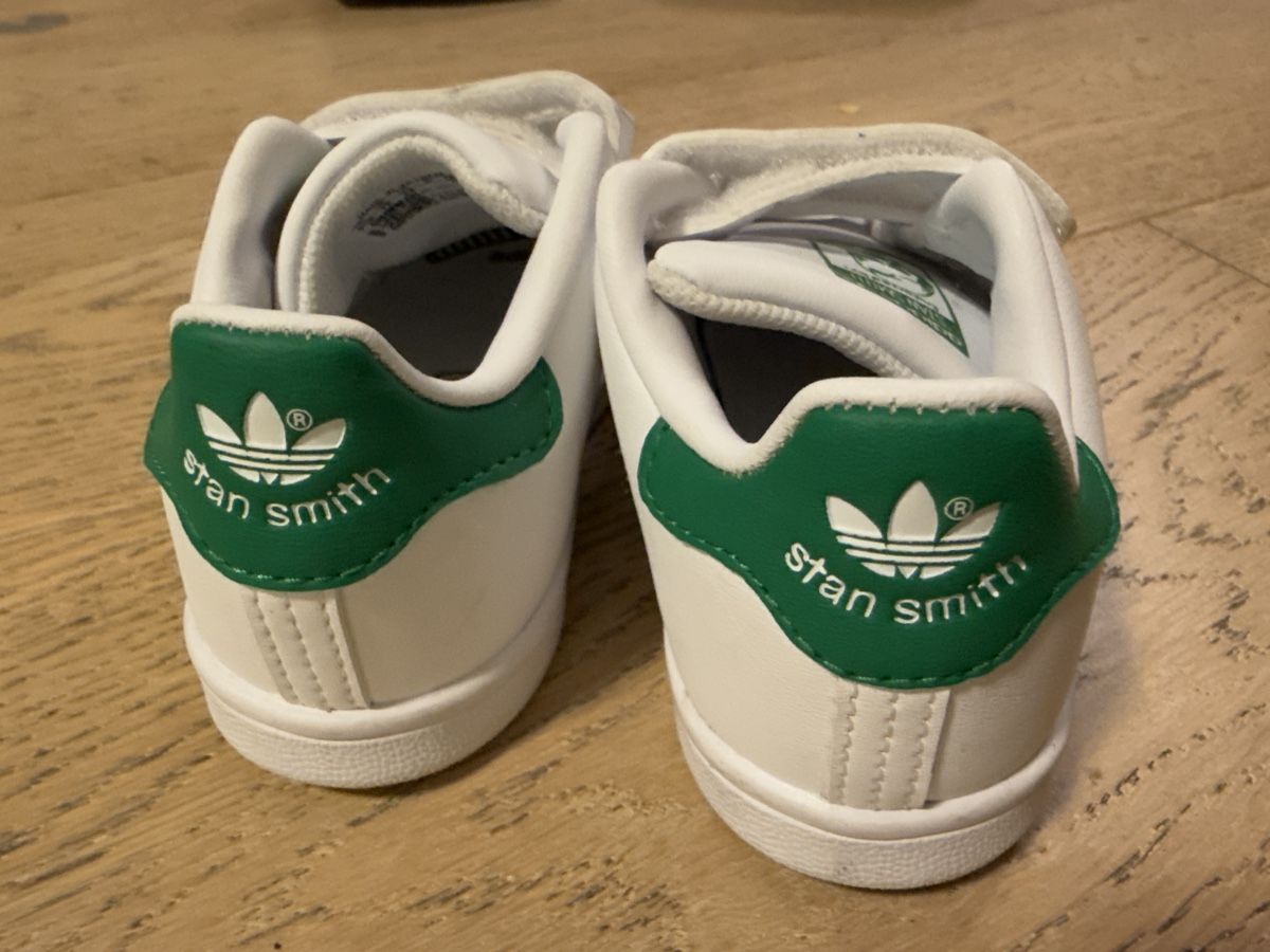 Adidas Scarpe per ragazzi: Adidas Sneakers Grösse 24 – Usato da Therwil venduto da ang_7jcm 1