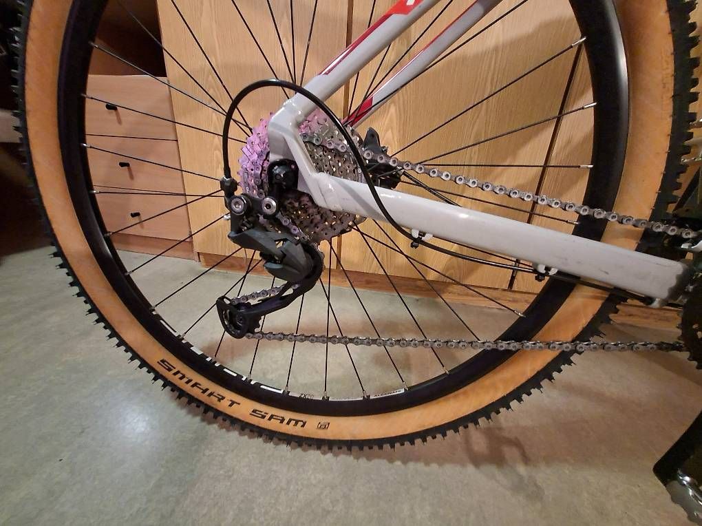Vélos: Gepflegtes Cube Mountainbike  – D'occasion à Zürich par fis_j2kk 2