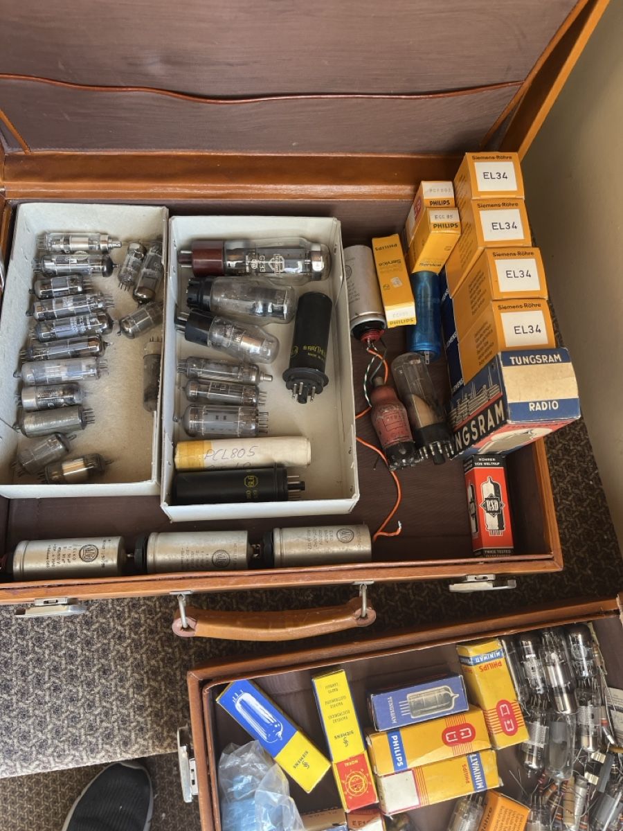 Componenti elettronici: Historische Elektronenröhren – Usato da Gams venduto da Akgams 1