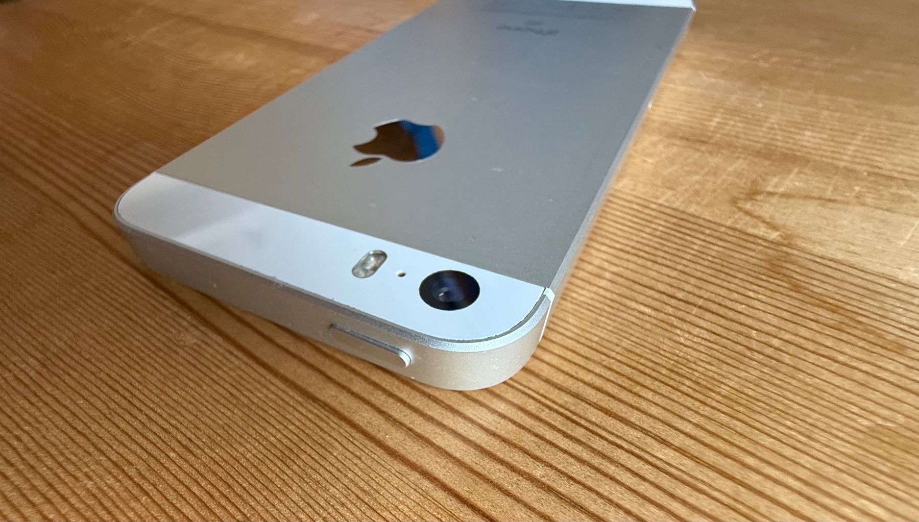 Apple Telefoni cellulari / Smartphones: iPhone SE 32GB weiss – Difettoso da Lützelflüh-Goldb venduto da Guemseli 6