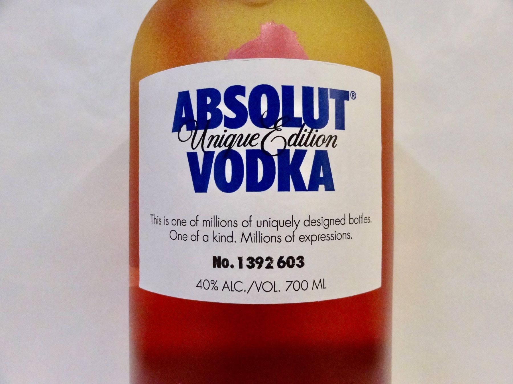Absolut Vodka Bevande alcoliche: 1 x ABSOLUT VODKA ABSOLUT UNIQUE Edition 2012 – Nuovo e nell'imballaggio originale da Kerzers venduto da zimmergruen 1