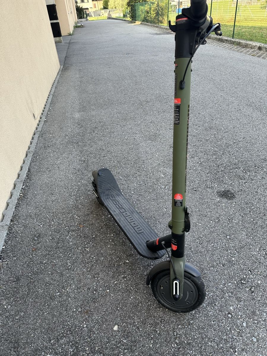 Kickboard: Monopattino elettrico Momodesign Evo 9 – Usato da Mendrisio venduto da OtakuWorld_Sagl 2