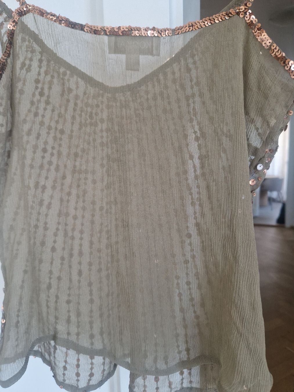 Kookai Top: Seidentop mit Pailetten – Nuovo (secondo la descrizione) da Küsnacht ZH venduto da 2011_ 8