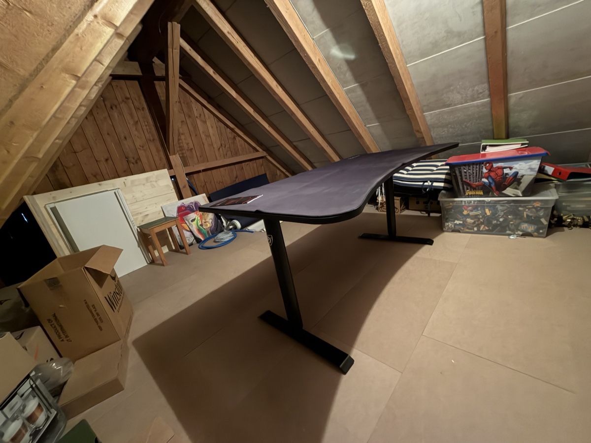 Schreibtische: Arozzi Gaming Tisch Pure Black 160x82cm – Gebraucht aus Kirchberg BE von rem_v9zt 3
