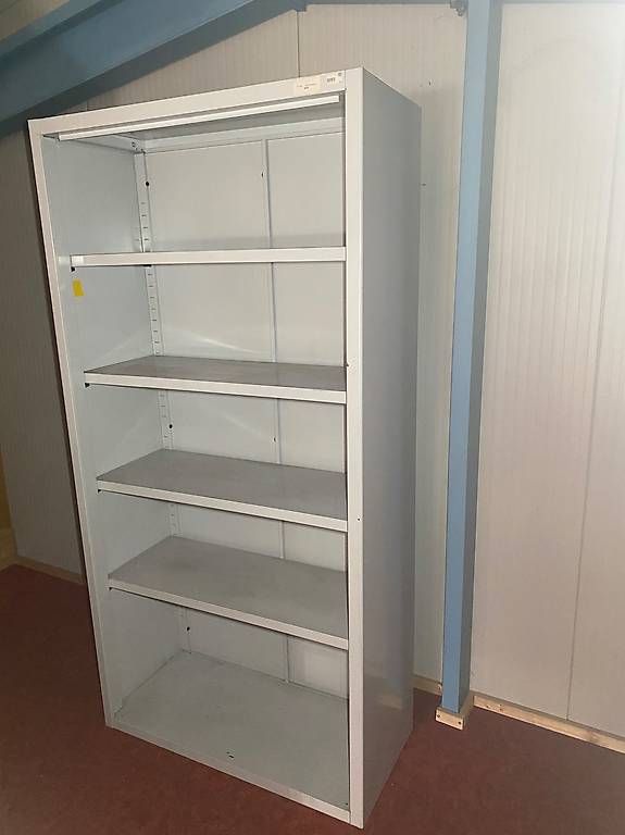 Schränke: Armoire solide en métal 4 Tablats – Gebraucht aus Chamoson von a_laroyale 1