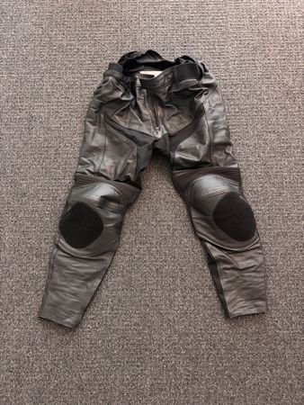 Motorradhose Fastway Leder schwarz Grösse 58 gebraucht