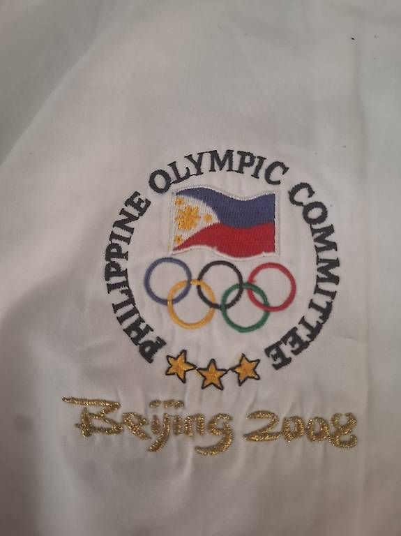 Giacche: Veste training  team Philipines olympique – Usato da Monthey venduto da australie 1