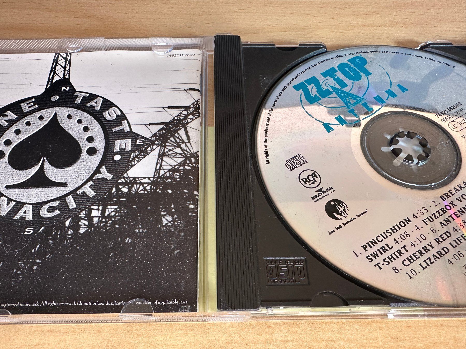 CD: ZZ Top – Antenna – Usato da Rikon im Tösstal venduto da Alpenmutz 2