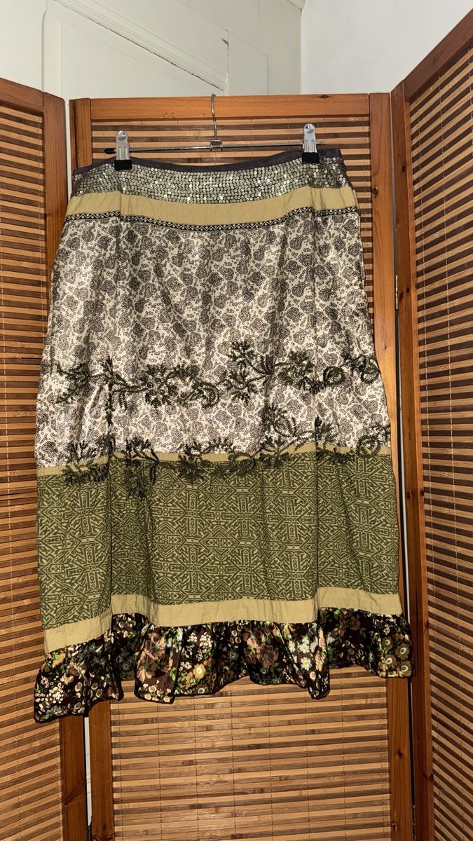 Jupes: Schöner Patchwork-Jupe M/L – D'occasion à Gümligen par morticiaaddams