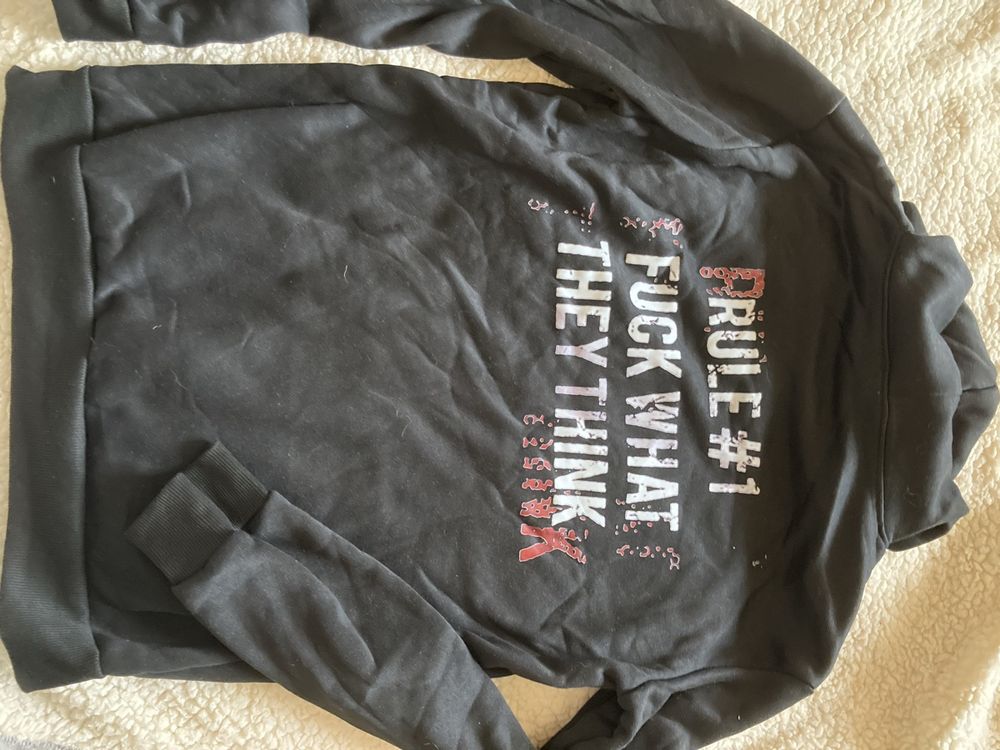 Pulls & Sweat-shirts: Pull à capuche noir – Neuf avec emballage d'origine à Boudry par mor_vt5m 1
