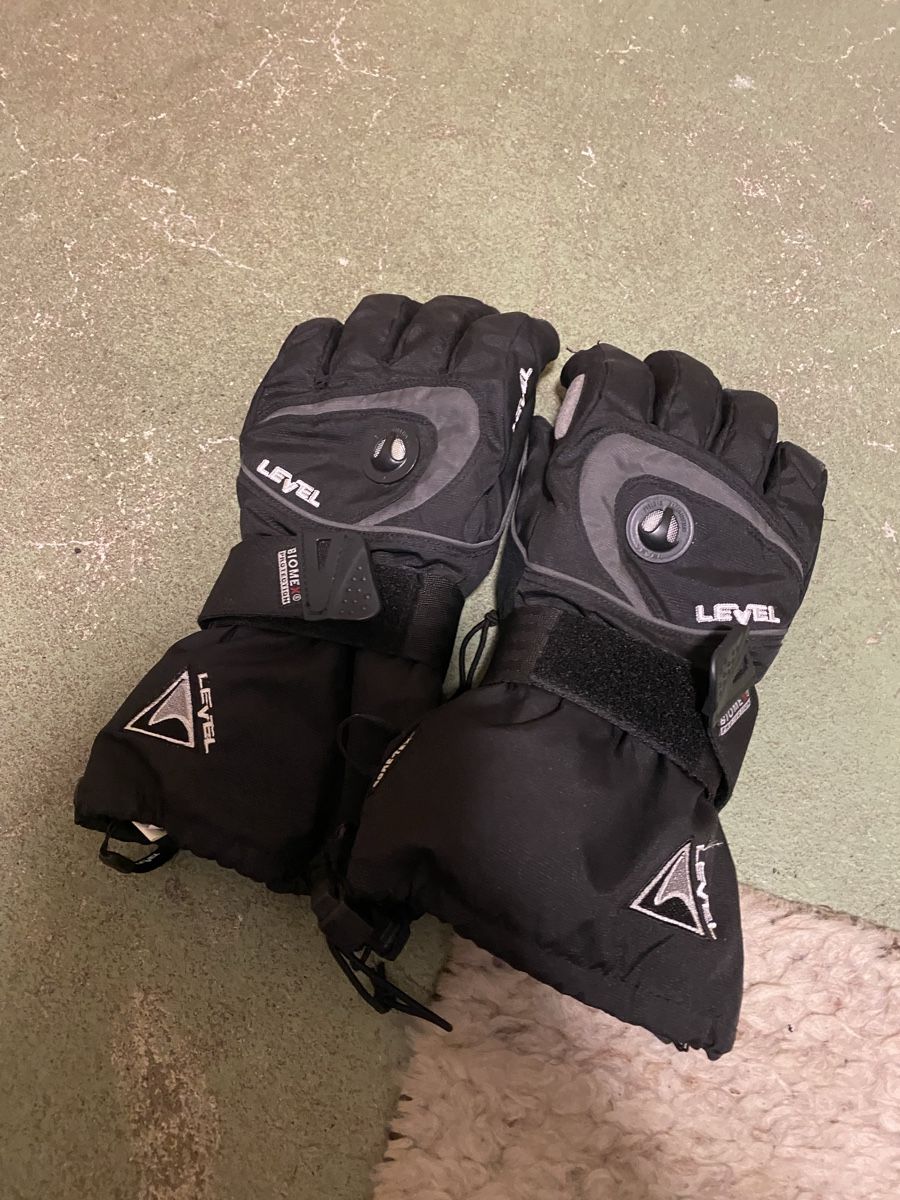 Guanti & manicotti: Snowboard Handschuh LEVEL schwarz Grösse M gebraucht – Usato da Bürglen TG venduto da Ruth08