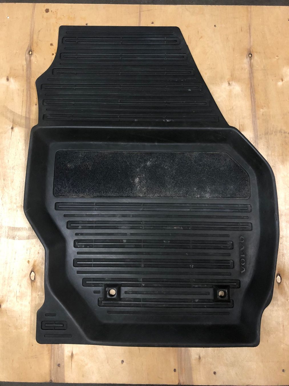 Volvo Teppiche / Matten: Allwettermatten Gummi Original Volvo V70 III – Gebraucht aus Kriessern von schwedenstahl_fan 3