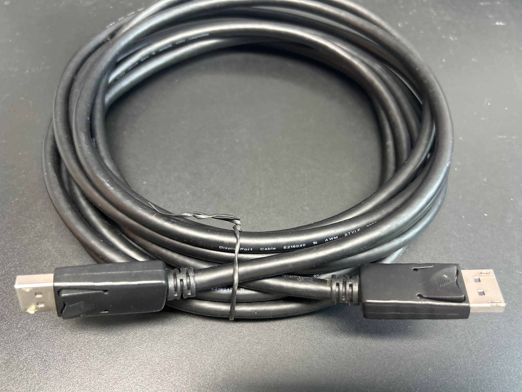 Cavi: DisplayPort Kabel 5m – Usato da Lüsslingen venduto da Piper