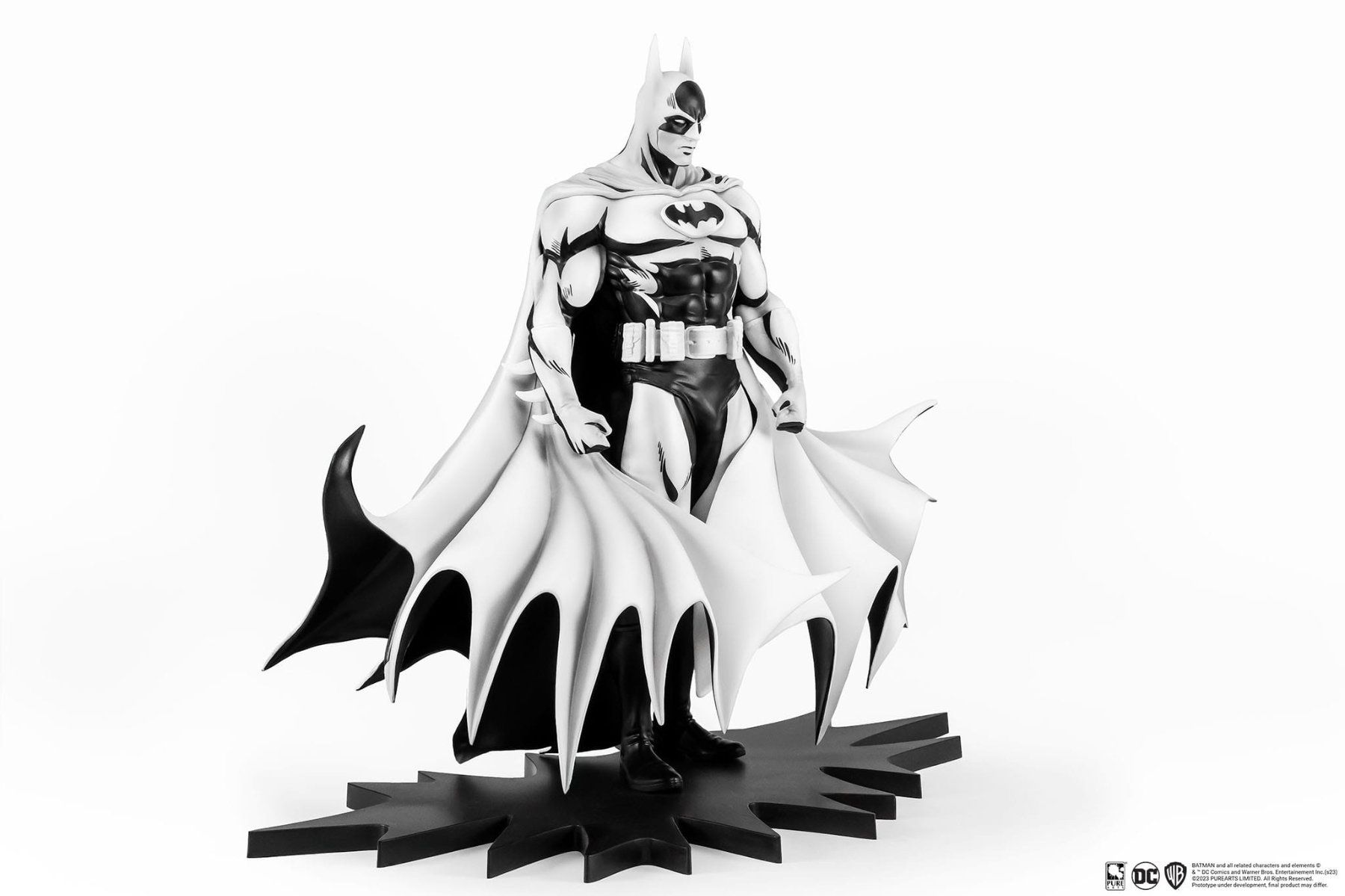 Statuette: Batman PX 1/8 SDCC 2024 Batman Black & White Version 27 cm – Nuovo e nell'imballaggio originale da St-Imier venduto da ATTAKSHOP 2