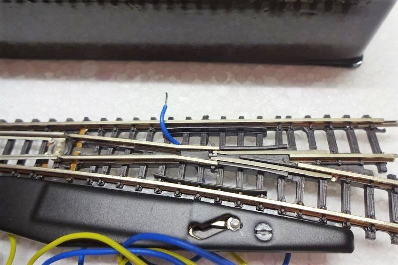 Märklin 8563 - El. Soft rechts r490 mm, inhoud 1 stuk, spoor Z