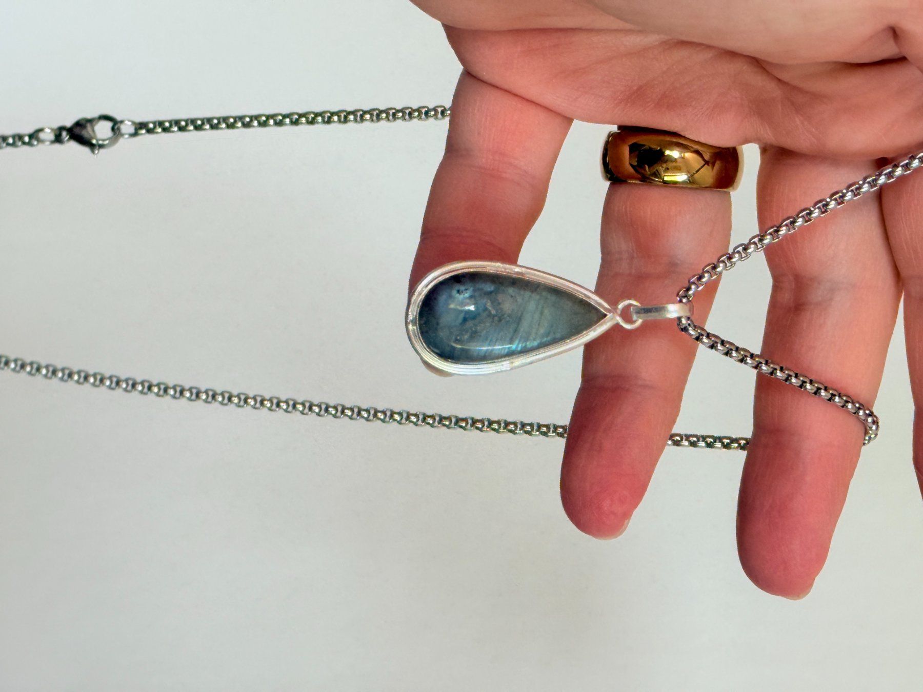 Ketten: Pendentif Larme en Labradorite - Bijou Unique! – Neu und originalverpackt aus Genève von AWWA 4