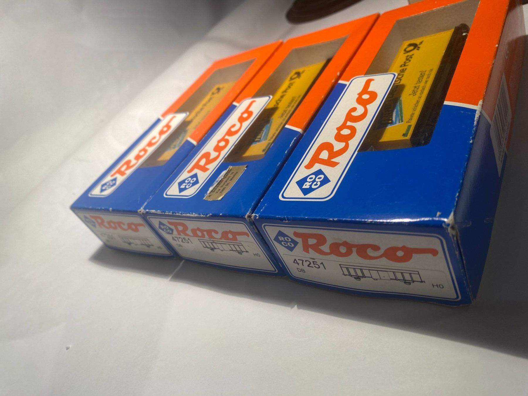 Roco Modellini di ferrovie: ROCO 3x 47251 Containerwagen "Deutsche Post Freeway" DB, DC – Usato da Buchrain venduto da Modellbahn11 8