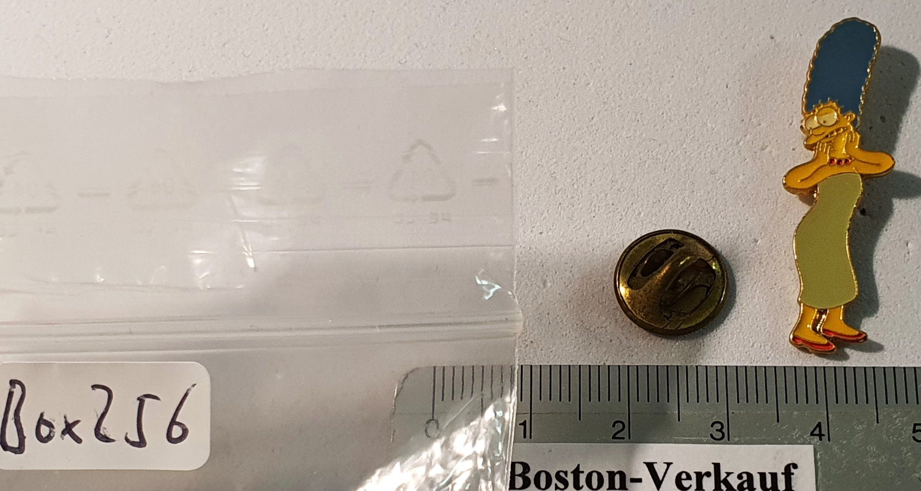 Placchette & Badge: Box256 - Pin Die Simpsons Marge Simpson – Usato da Reinach BL venduto da Boston-Verkauf 2