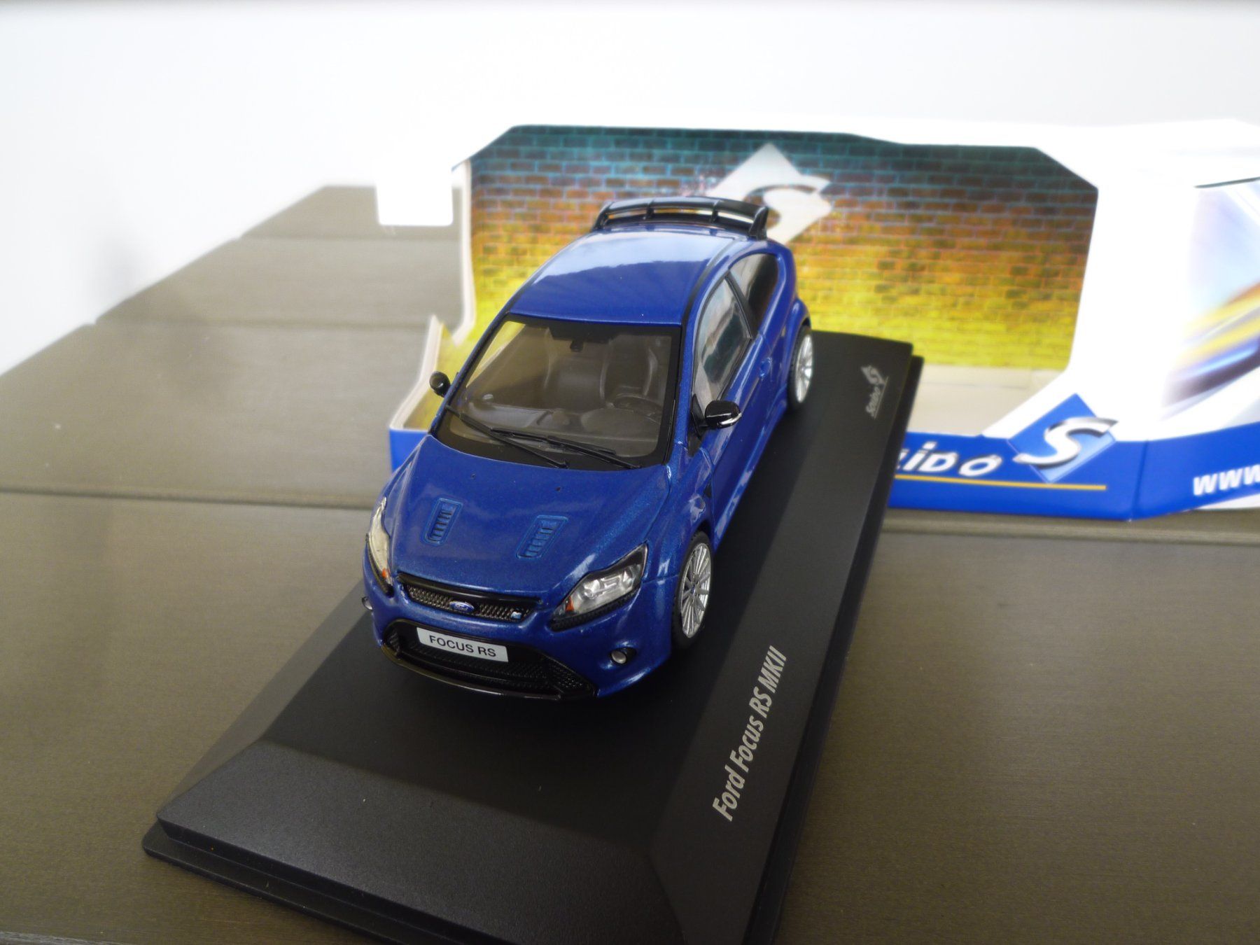 Ford Modellini d'auto: Ford Focus RS MKII – Nuovo e nell'imballaggio originale da Flawil venduto da Imperiosud 2
