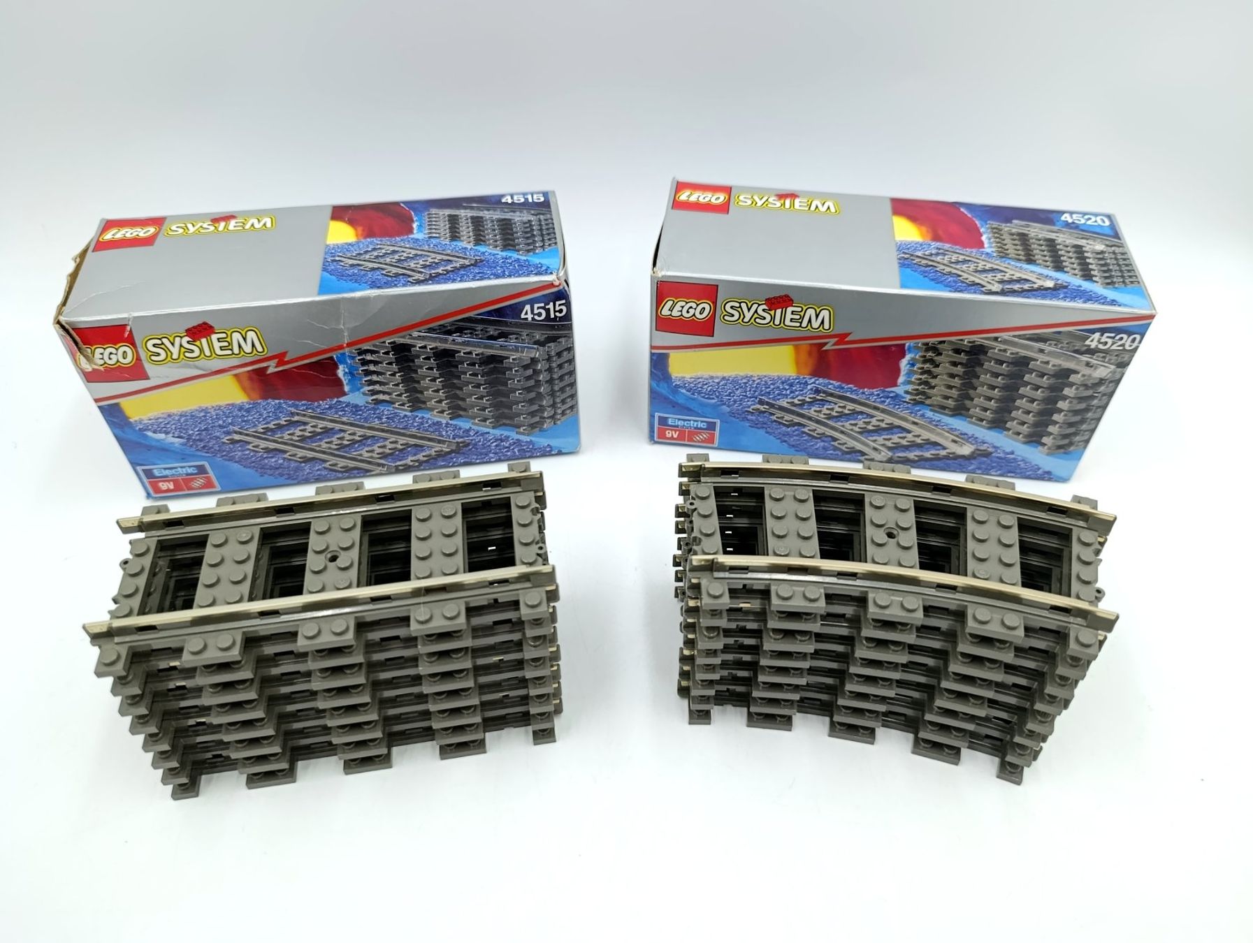 Lego Kit di costruzioni: LEGO System Eisenbahn Schienen 4515+4520 – Usato da Wil SG venduto da Donaldus
