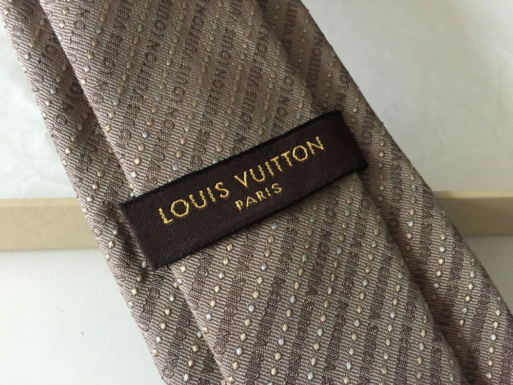 Boite a cravate Louis Vuitton